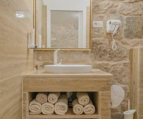 Luxury View Marjan Guest house