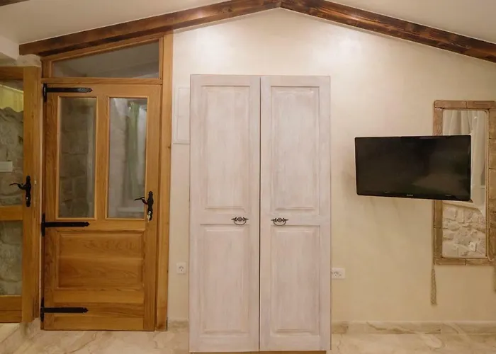 Guest house Luxury View Marjan 4*