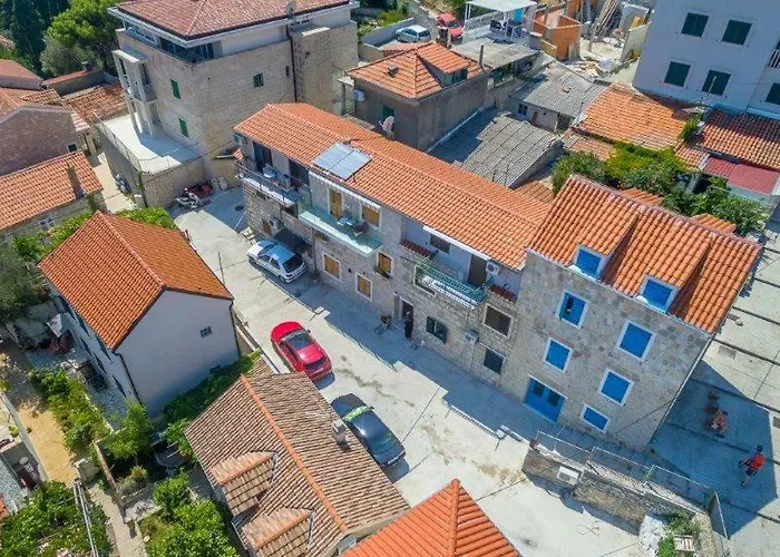 Guest house Luxury View Marjan 4*